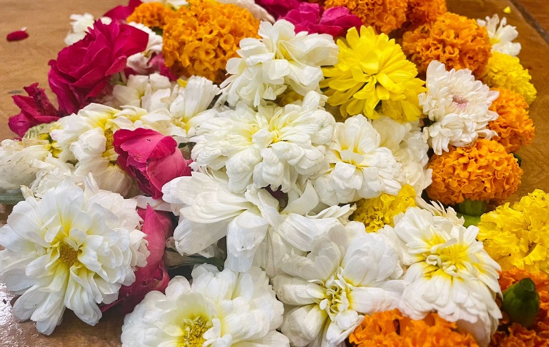 Puja flowers