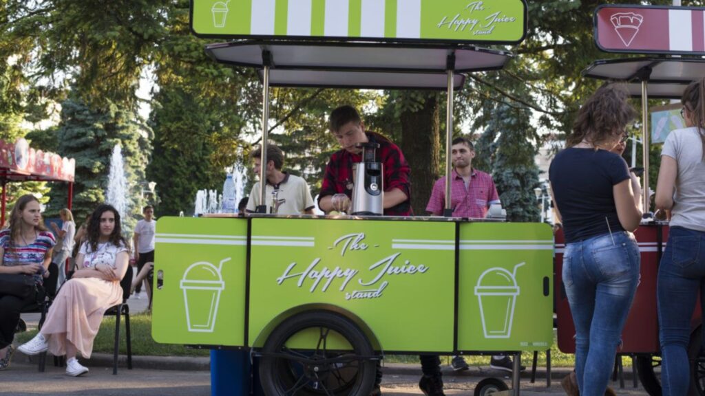 Street juice cart