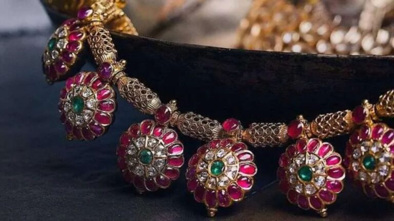 Start a Business of handmade Jewellery with minimal investment (105)