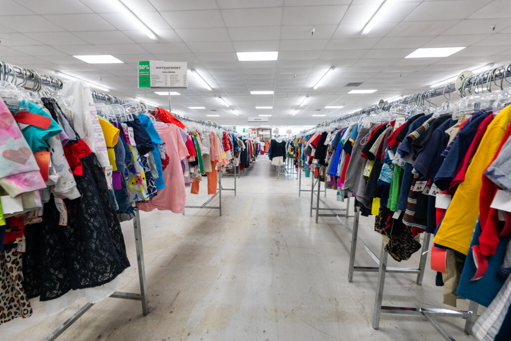 Low-Cost and Straightforward Methods to Open a Thrift Store
