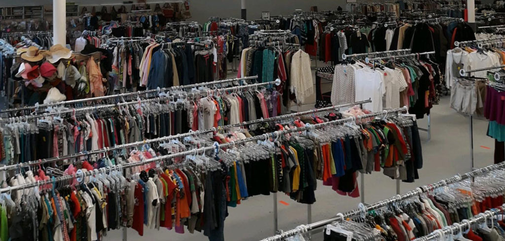 Simple and Affordable Ways to Launch a Thrift Store
