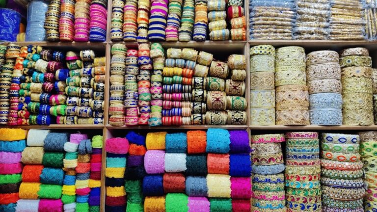Simple steps to start suit Laces business in India with low investment(141)