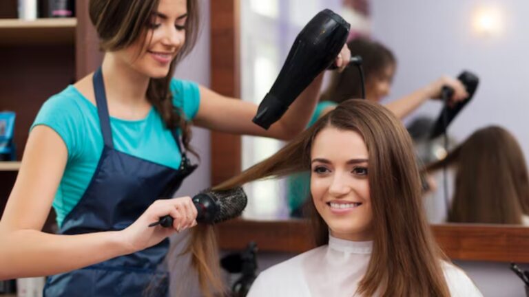 Effective Strategies to Start Salon Business with Minimal Investment (222)
