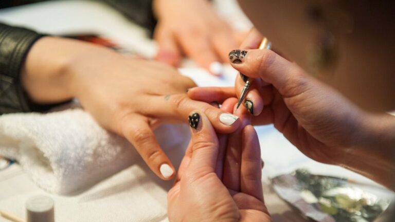 Nail Art Services: Easy Tips and Strategies to Start a Business (302)