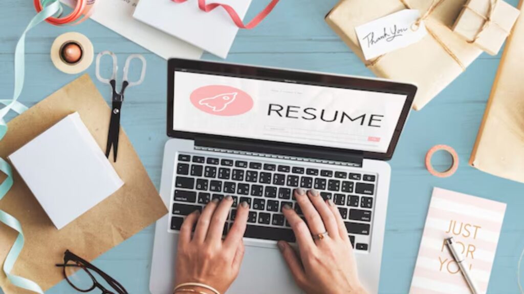 How to Do Market Research and Evaluate the Competition for a Resume Writing Service