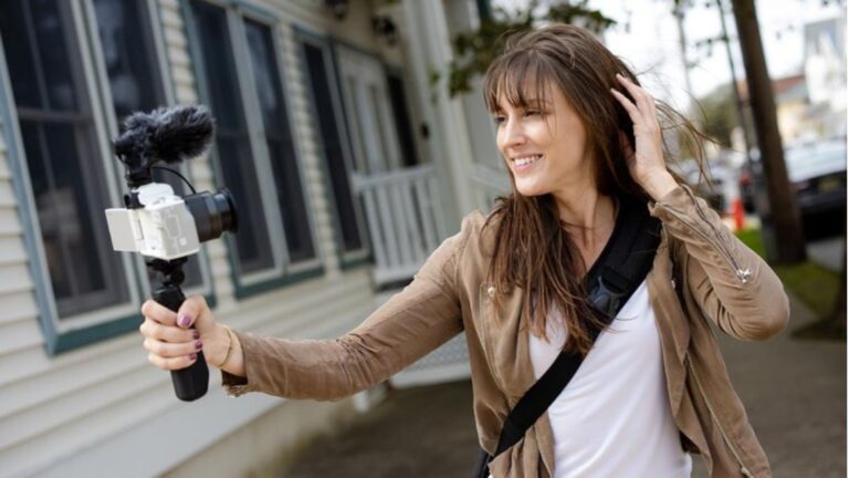How to Start Vlogging Business with Low Investment (234)