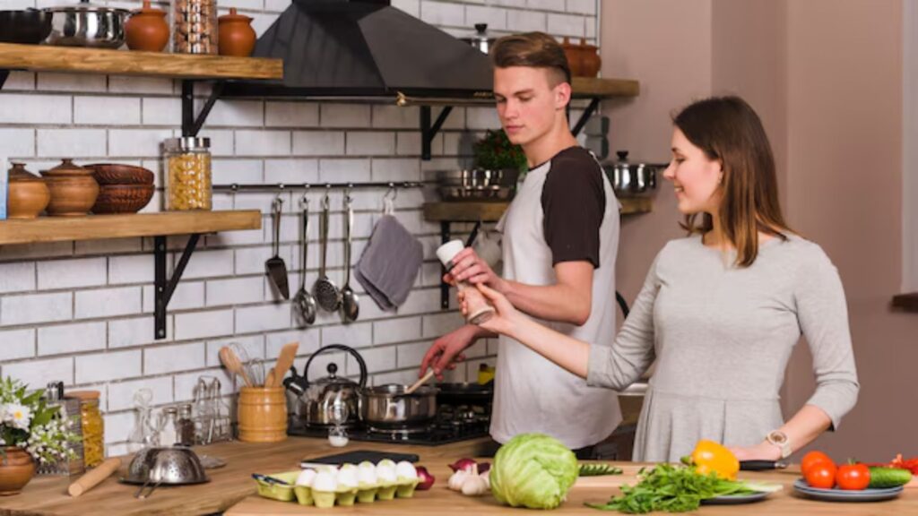 To start an organic baby food business, you will first need a competent production setup. This setup includes basic kitchen equipment such as blenders, steamers, and processors, which help in cooking, grinding, and mixing food items. Apart from this, high-quality cutlery, measuring cups, spoons, and storage containers are also required. The purpose of all these equipment is to ensure that you not only prepare high-quality baby food, but also take care of hygiene and safety in its production and packing.