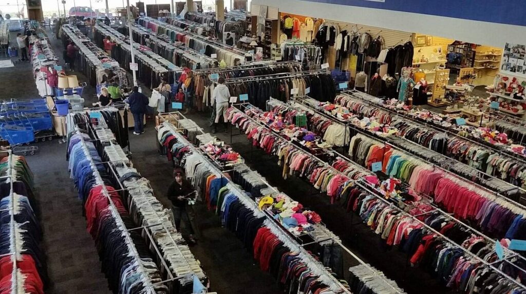 Easy and Low Investment Steps to Start a Thrift Store Business 