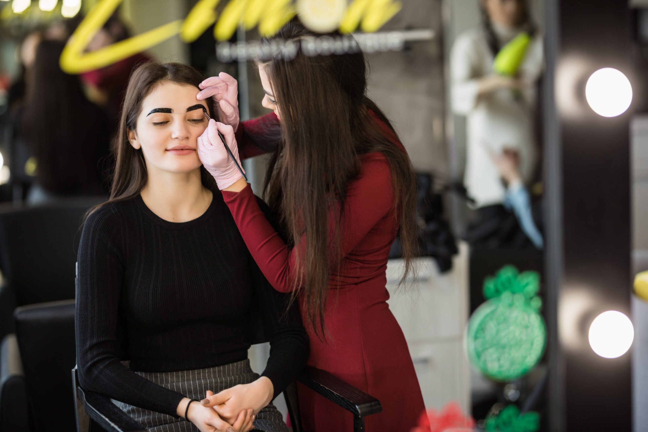 How to Create a Makeup Artist Business with High-Yield Strategies